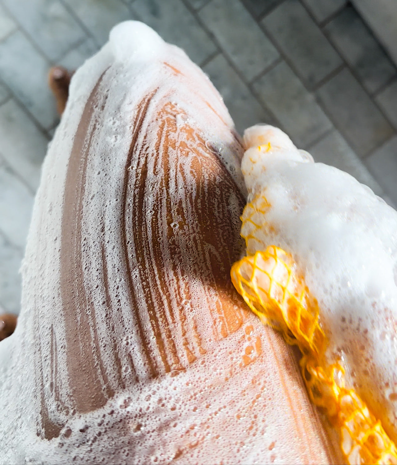 Bellanomi African net sponge Gently buffs away dead cells, leaving skin radiant and smooth, expanding up to 45 inches for easy reach.